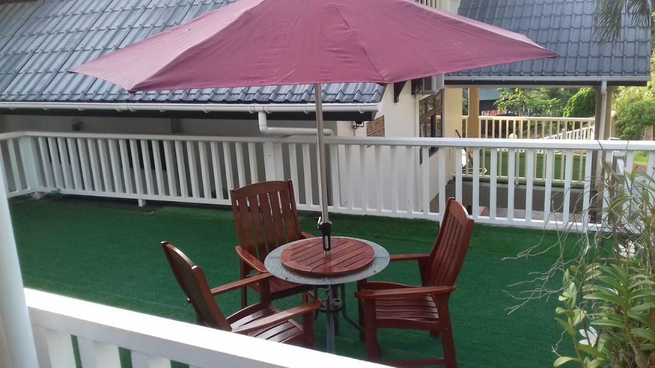 Shay Lyah Self Catering Apartment Виктория Екстериор снимка